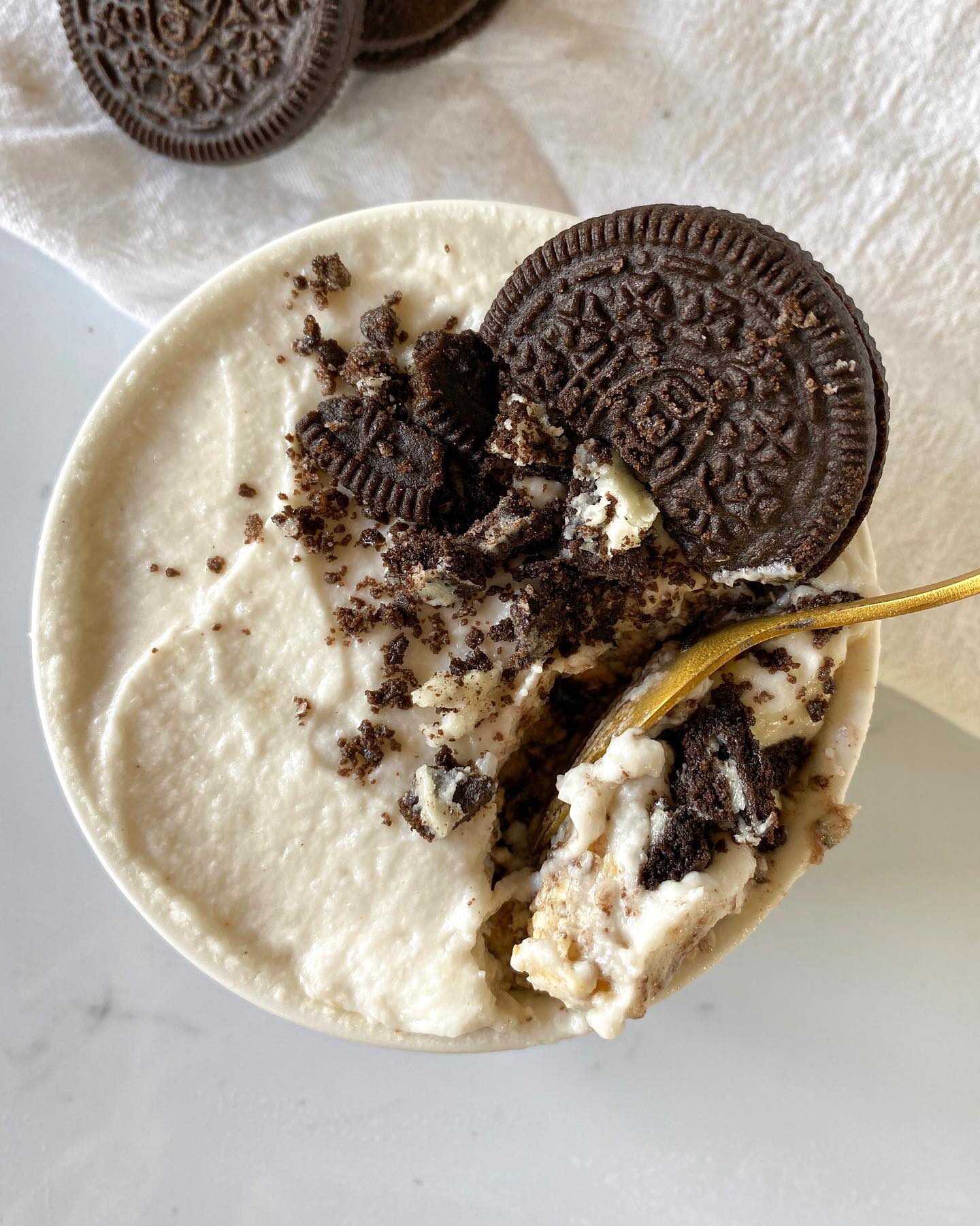 Cookies and Cream Overnight Oats