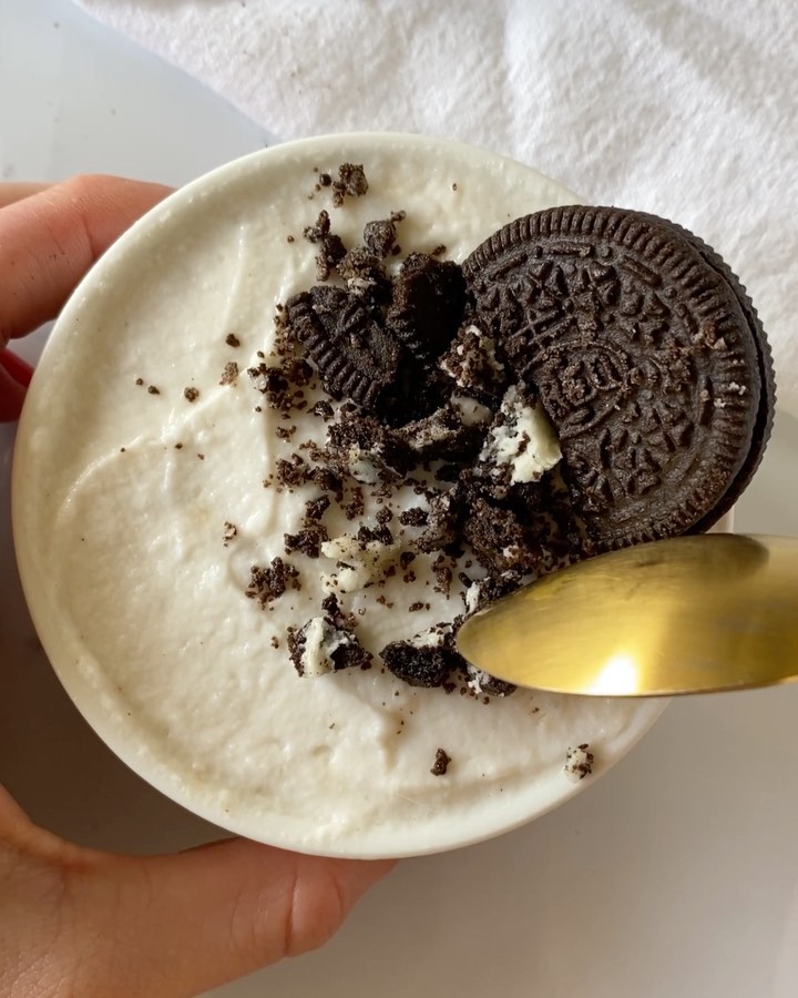 Cookies and Cream Overnight Oats