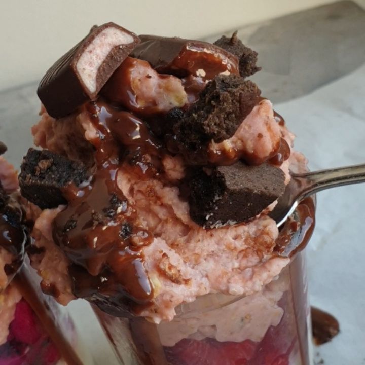 Sticky Raspberry Yogurt Proats with Chocolate Toppings