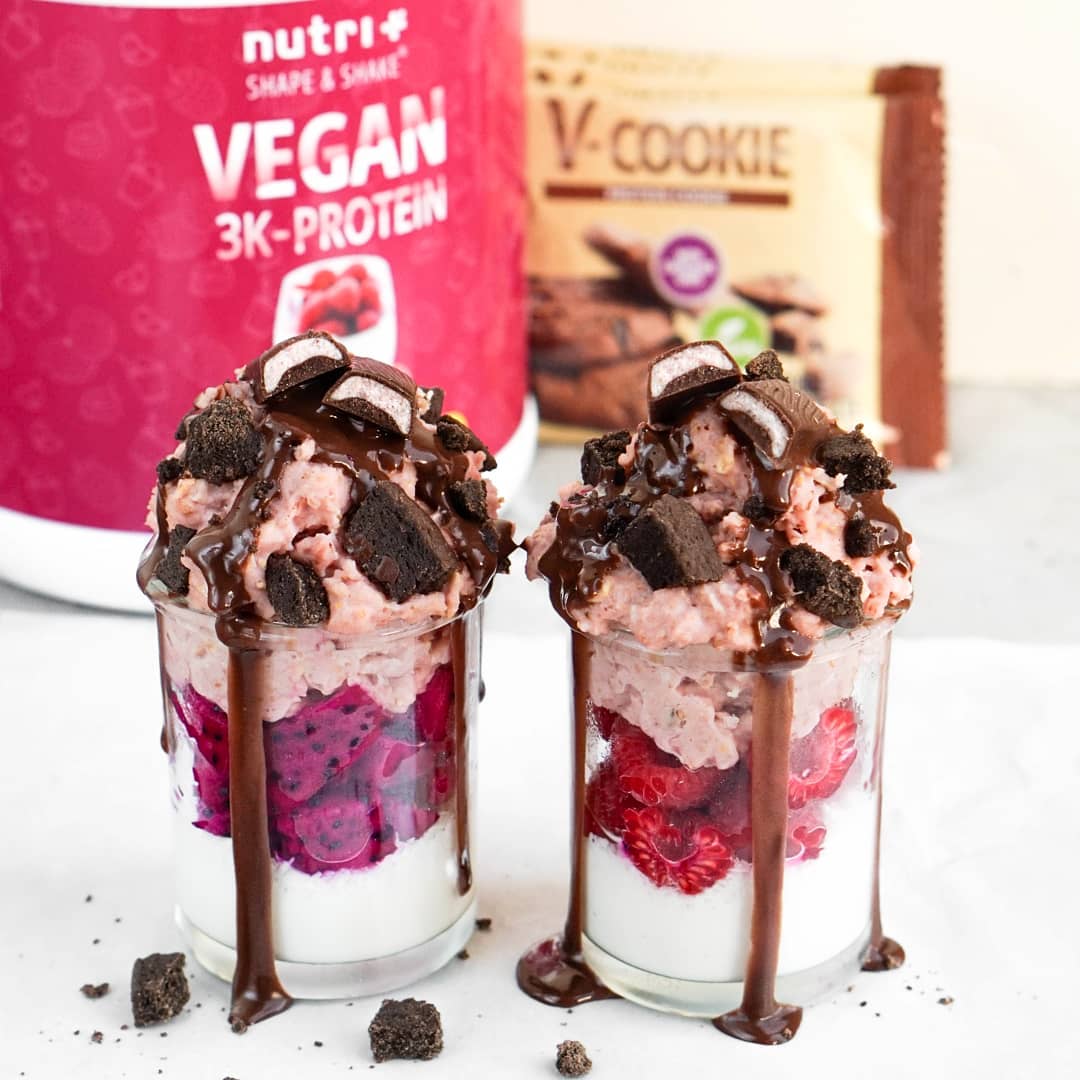 Sticky Raspberry Yogurt Proats with Chocolate Toppings