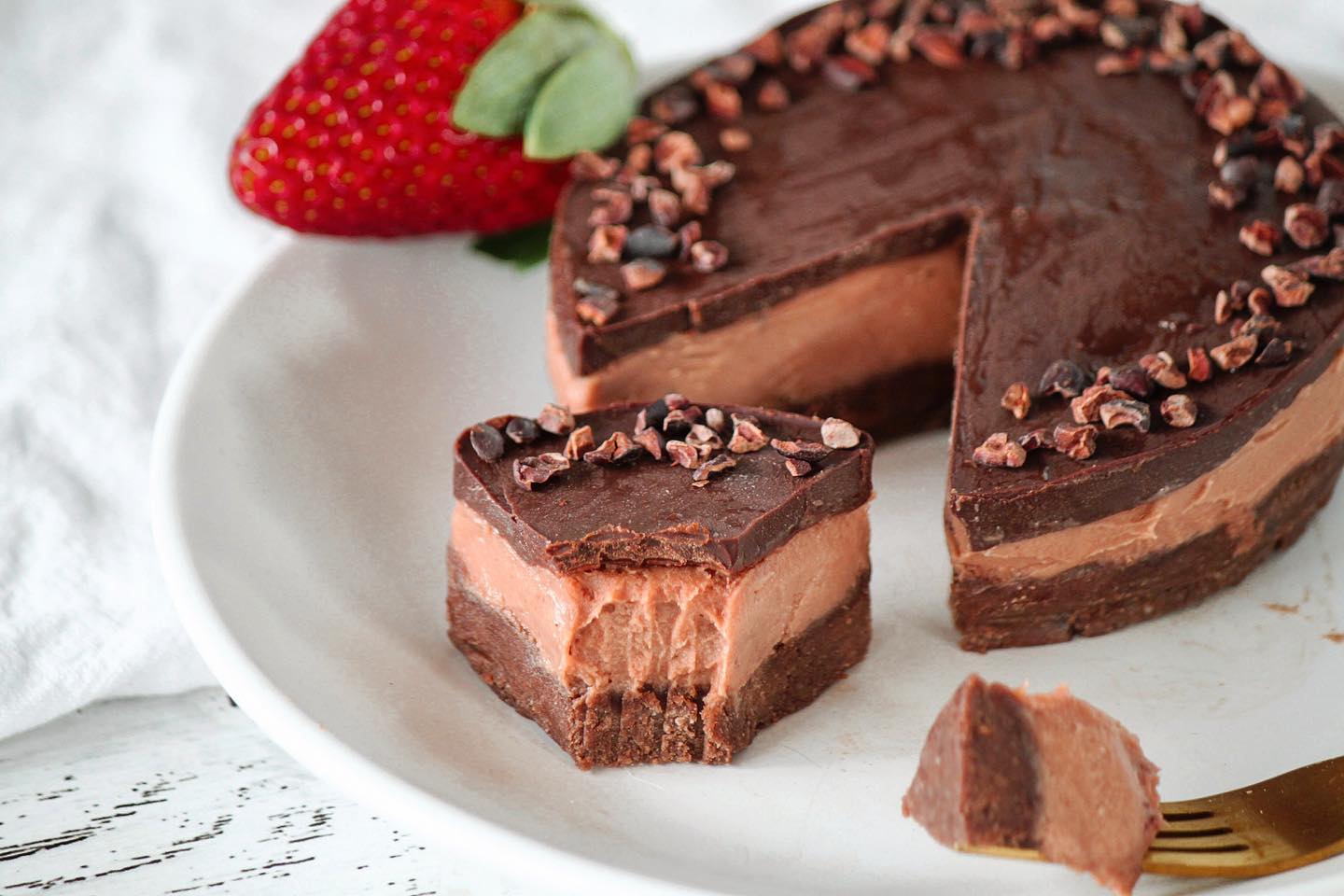 Indulgent Strawberry Chocolate Cheesecake Delight