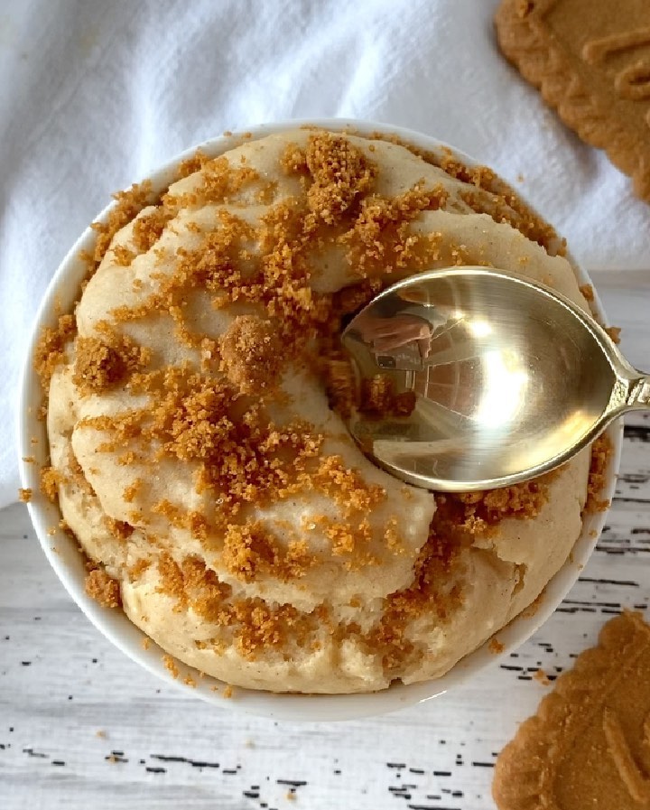 Biscoff Baked Oats with Almond Milk