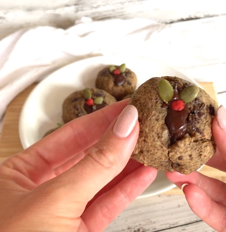 Choc Stuffed Gingerbread Cookies