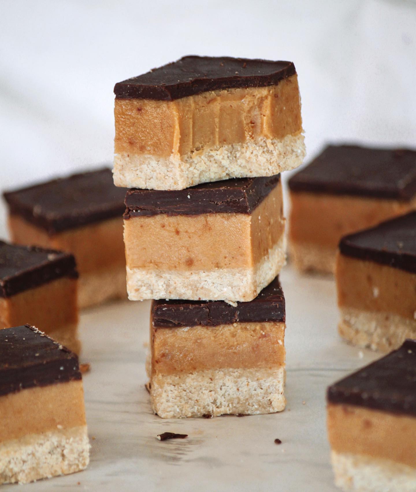 Easy 5-Ingredient Caramel Slice