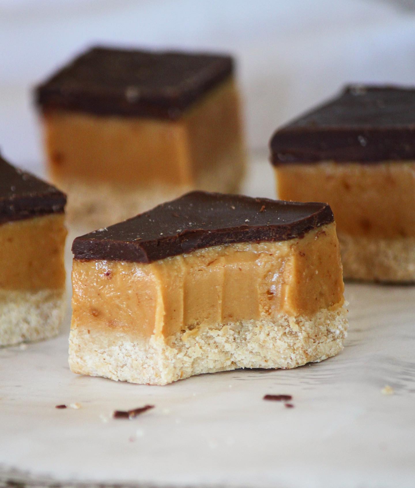Easy 5-Ingredient Caramel Slice