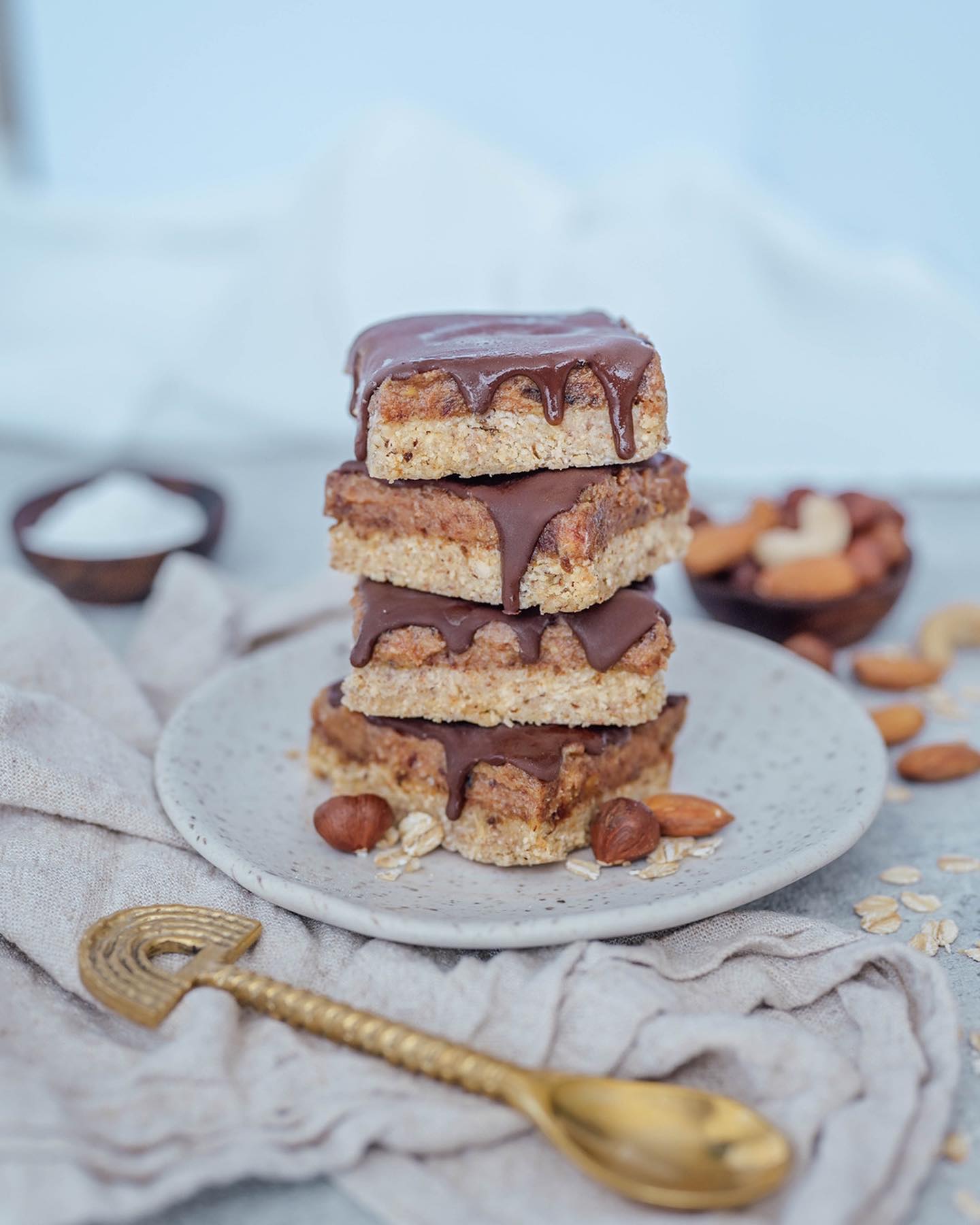 Vegan Millionaire Bars with Date Caramel