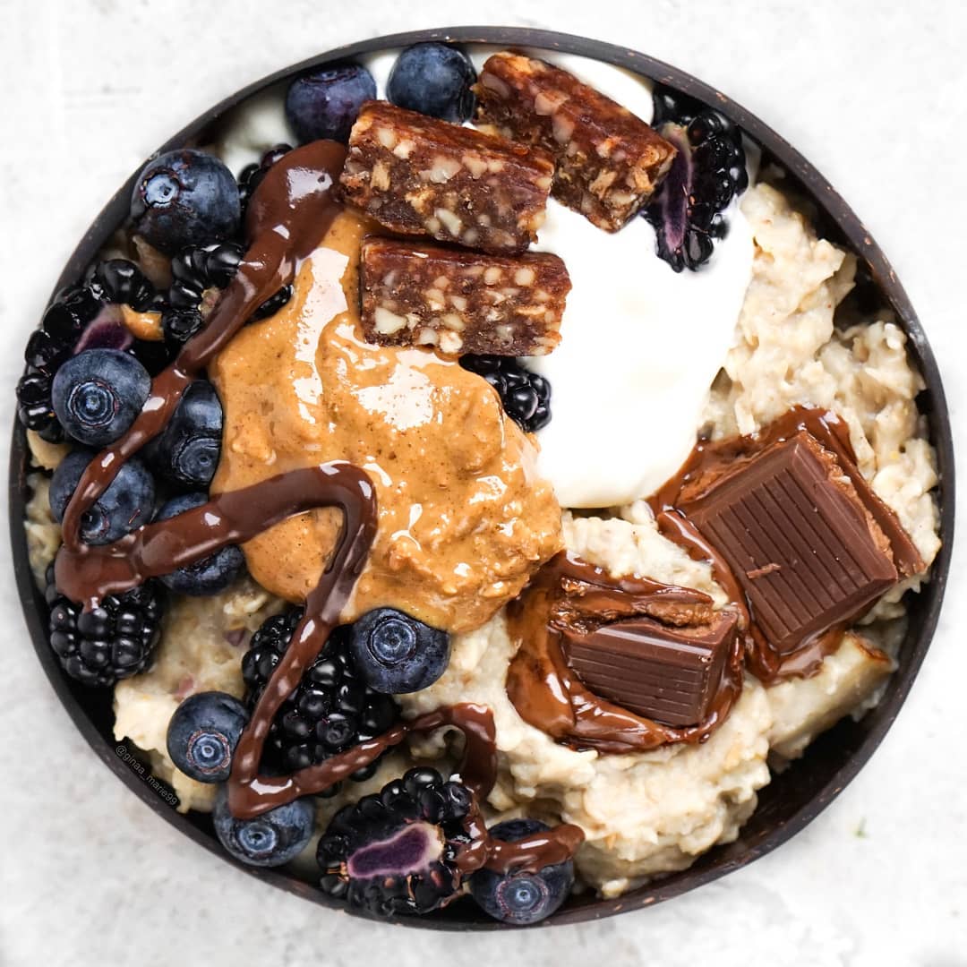 Vanilla Maca Protein Oats with Toppings
