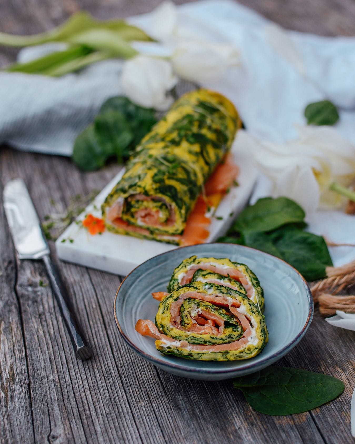 Keto Salmon Roll with Spinach and Cream Cheese