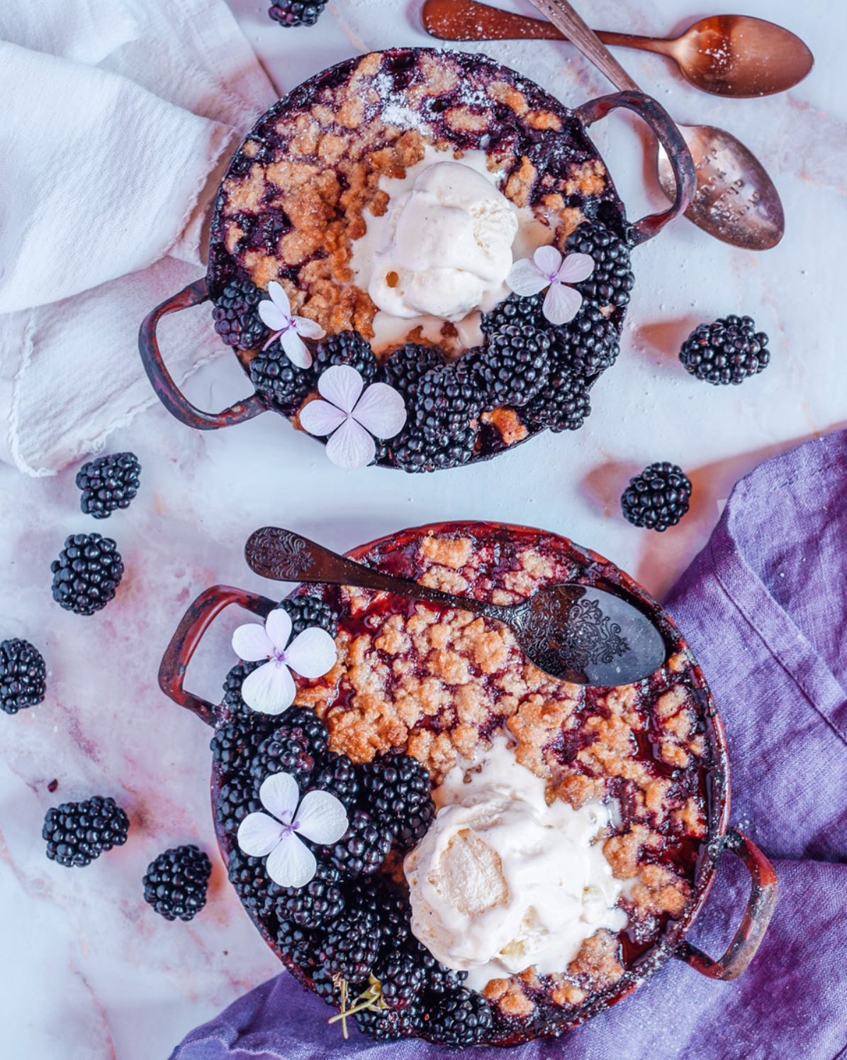 Quick and Easy Berry Crumble