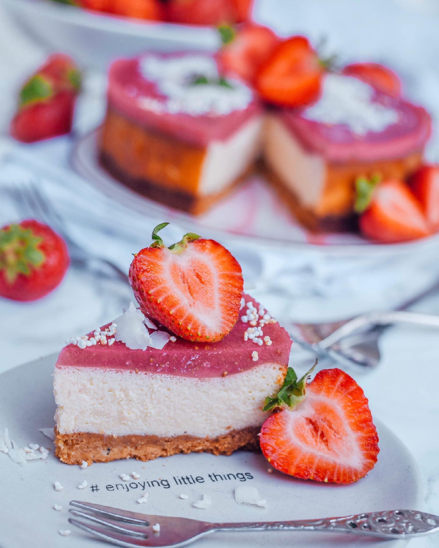 Low Carb Cheesecake with Strawberry Topping
