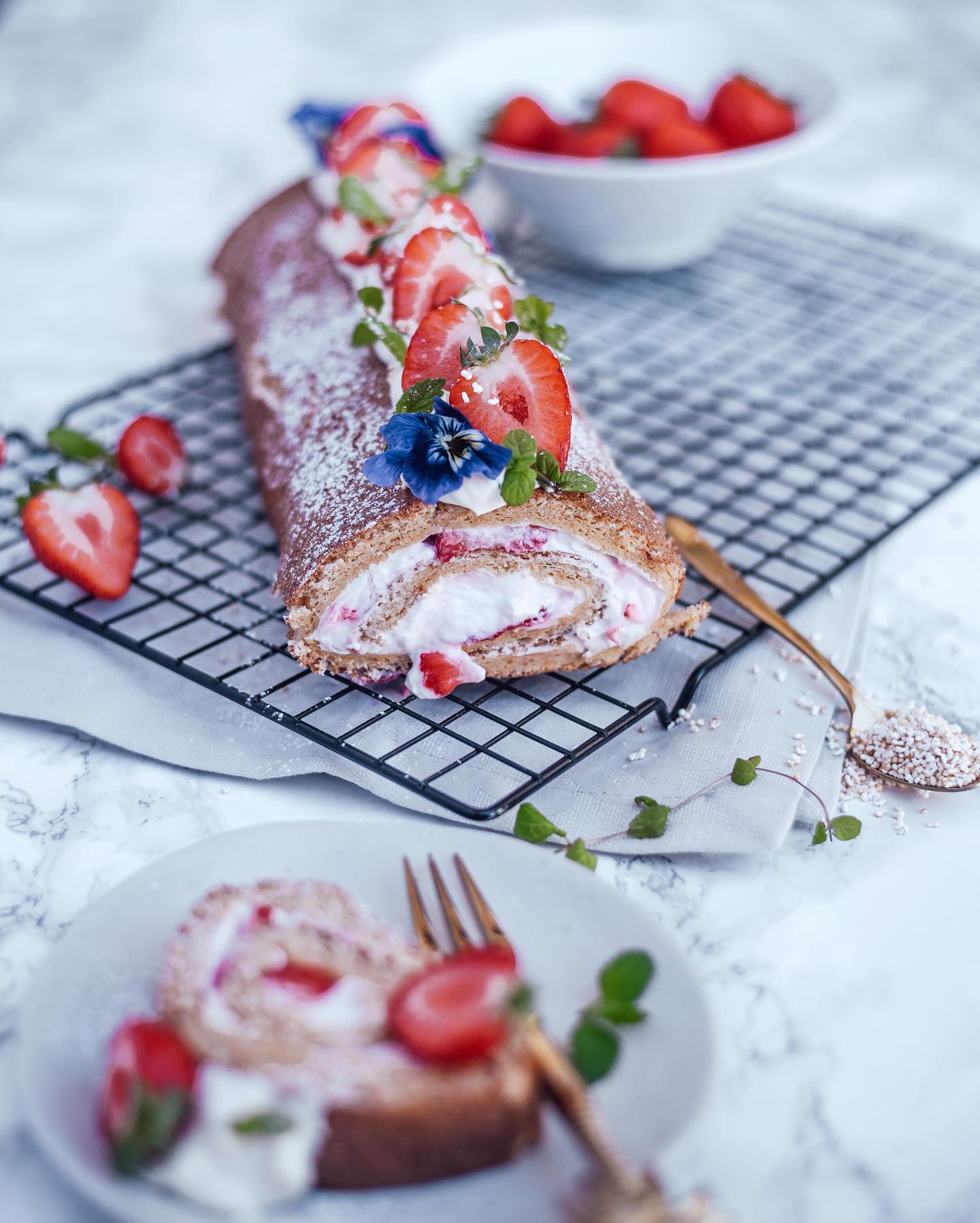 Sugar-Free Low-Carb Swiss Roll