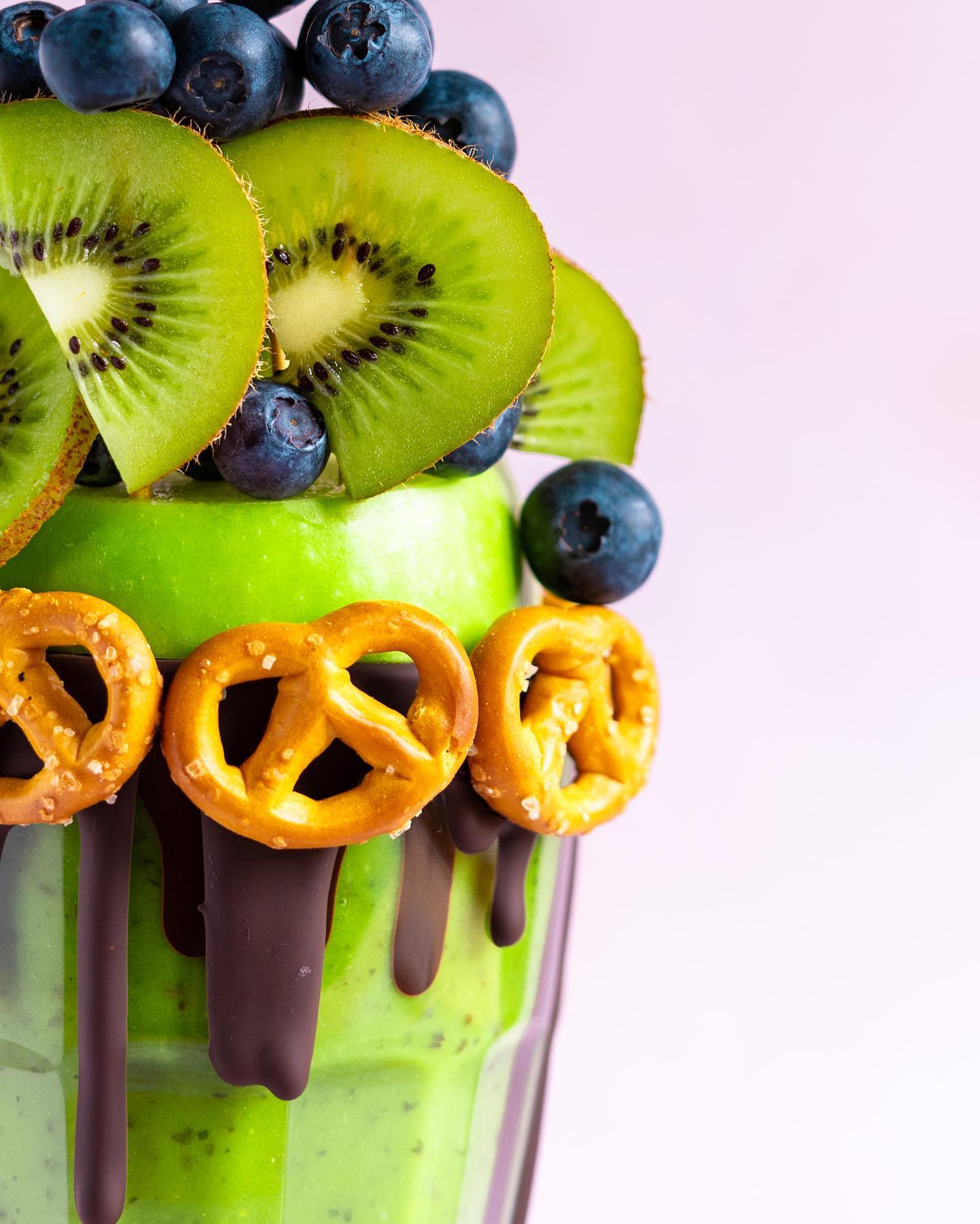 Healthy Green Freakshake with Almond Milk