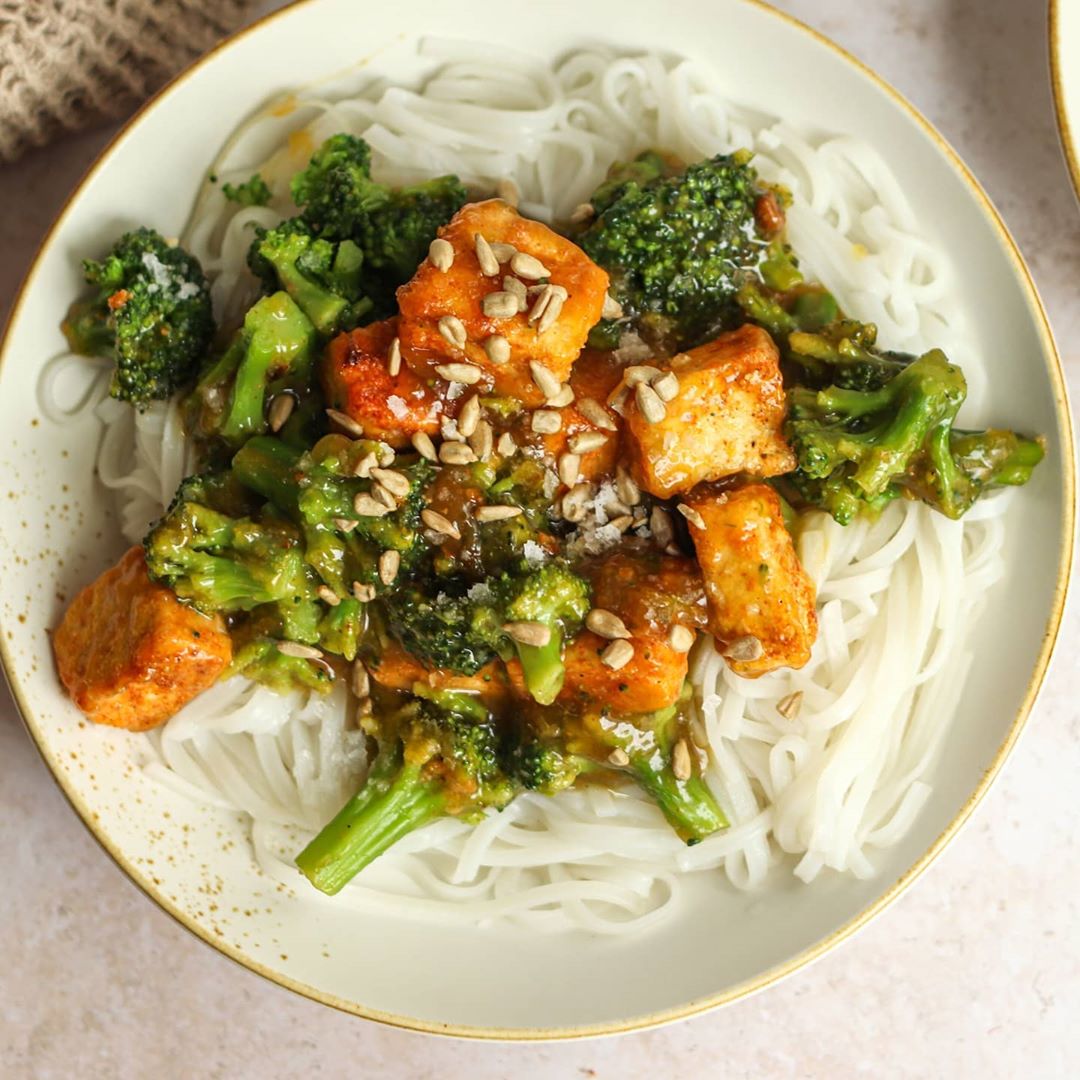 Orange Tofu and Broccoli with Rice Noodles