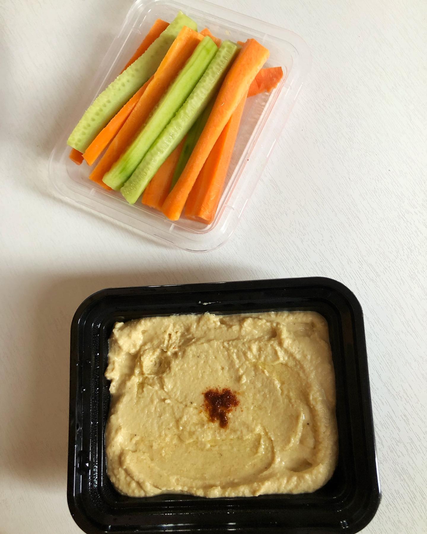 Oil-Free Hummus with Carrot and Cucumber