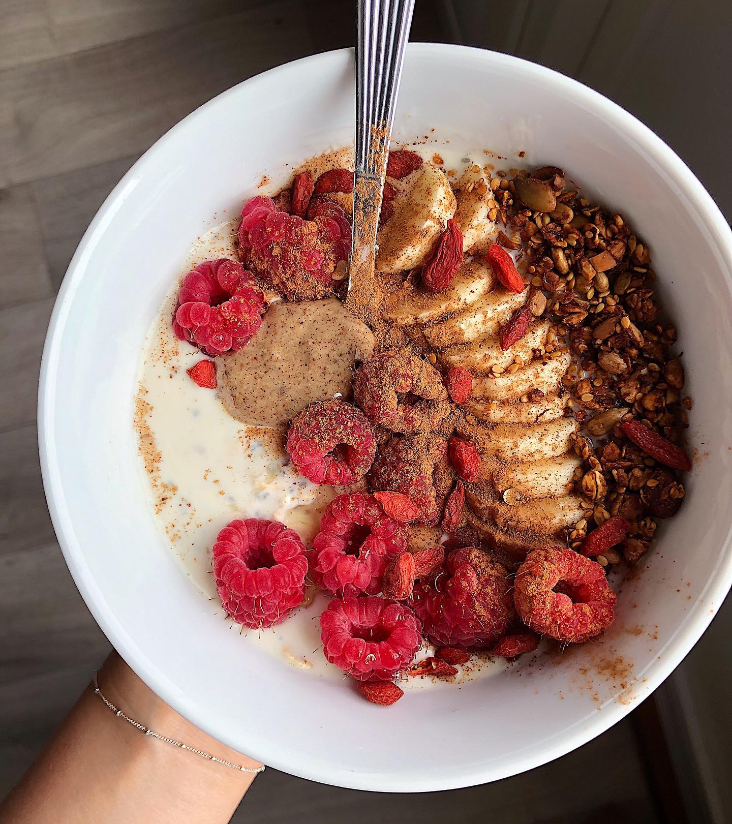 Oats and Chia Seeds Breakfast Bowl