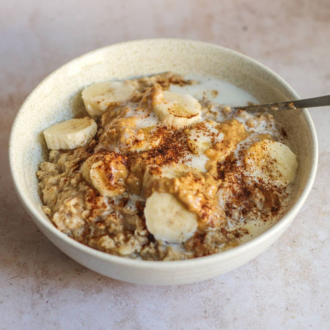 Vegan Cinnamon Bun Oatmeal