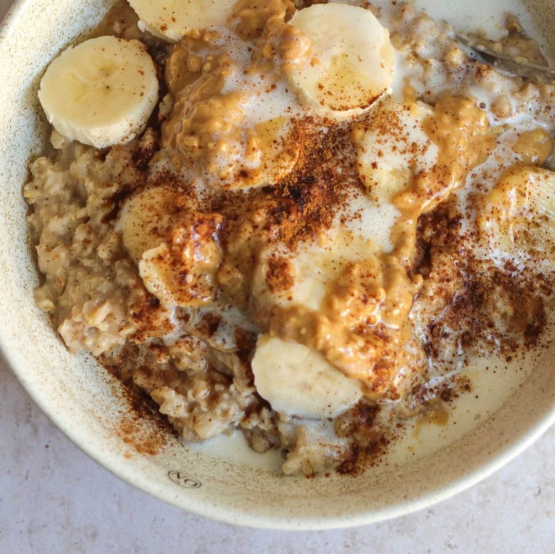Vegan Cinnamon Bun Oatmeal