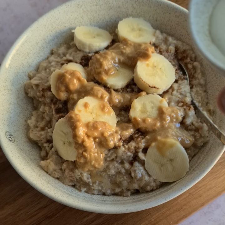 Vegan Cinnamon Bun Oatmeal