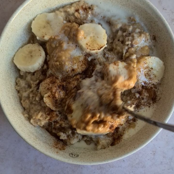 Vegan Cinnamon Bun Oatmeal