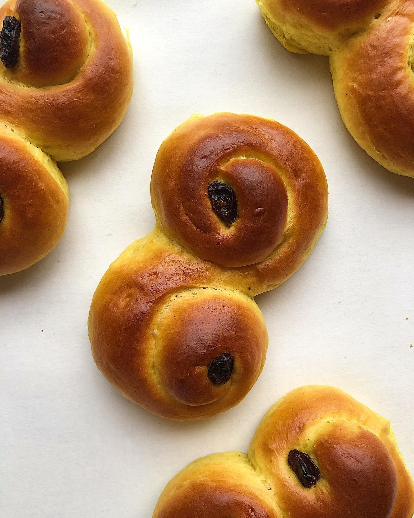 Spiced Turmeric Cardamom Buns