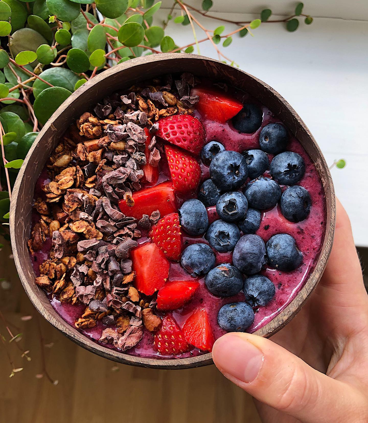Fresh Berry Smoothie Bowl