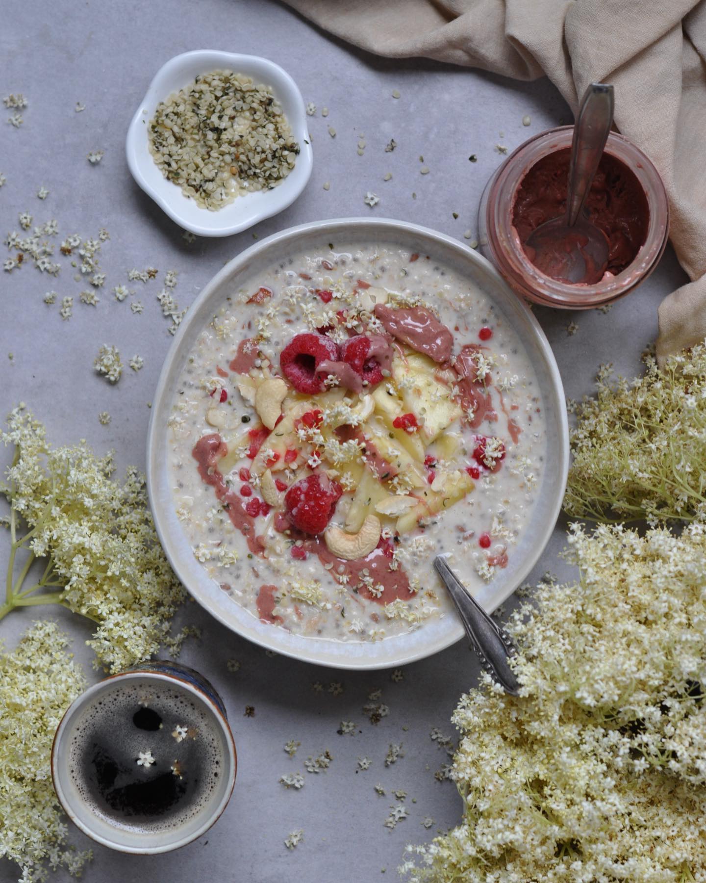 Vegan Chia Apple Overnight Oats