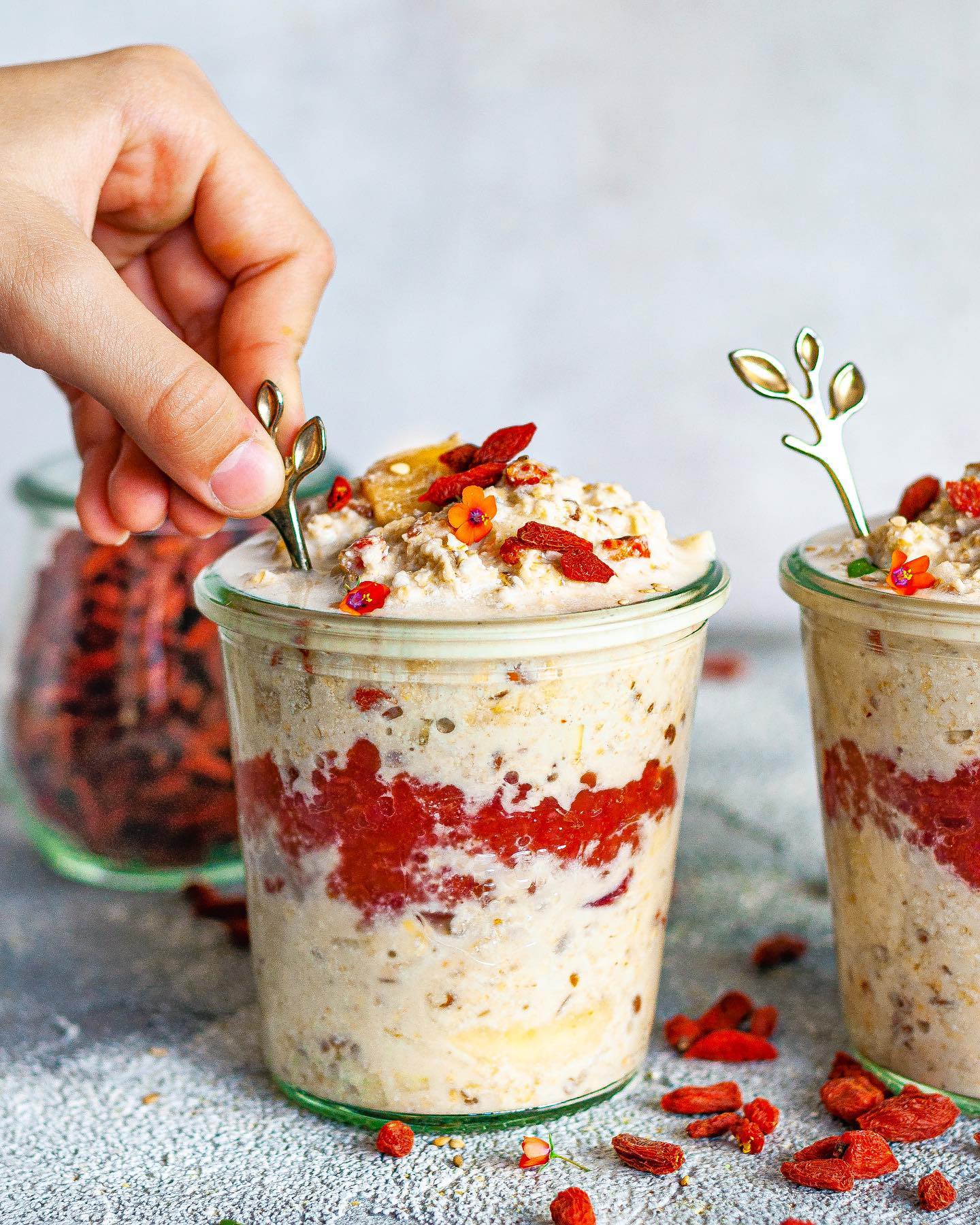 Goji Berries & Apple Overnight Oats (Bircher Muesli)