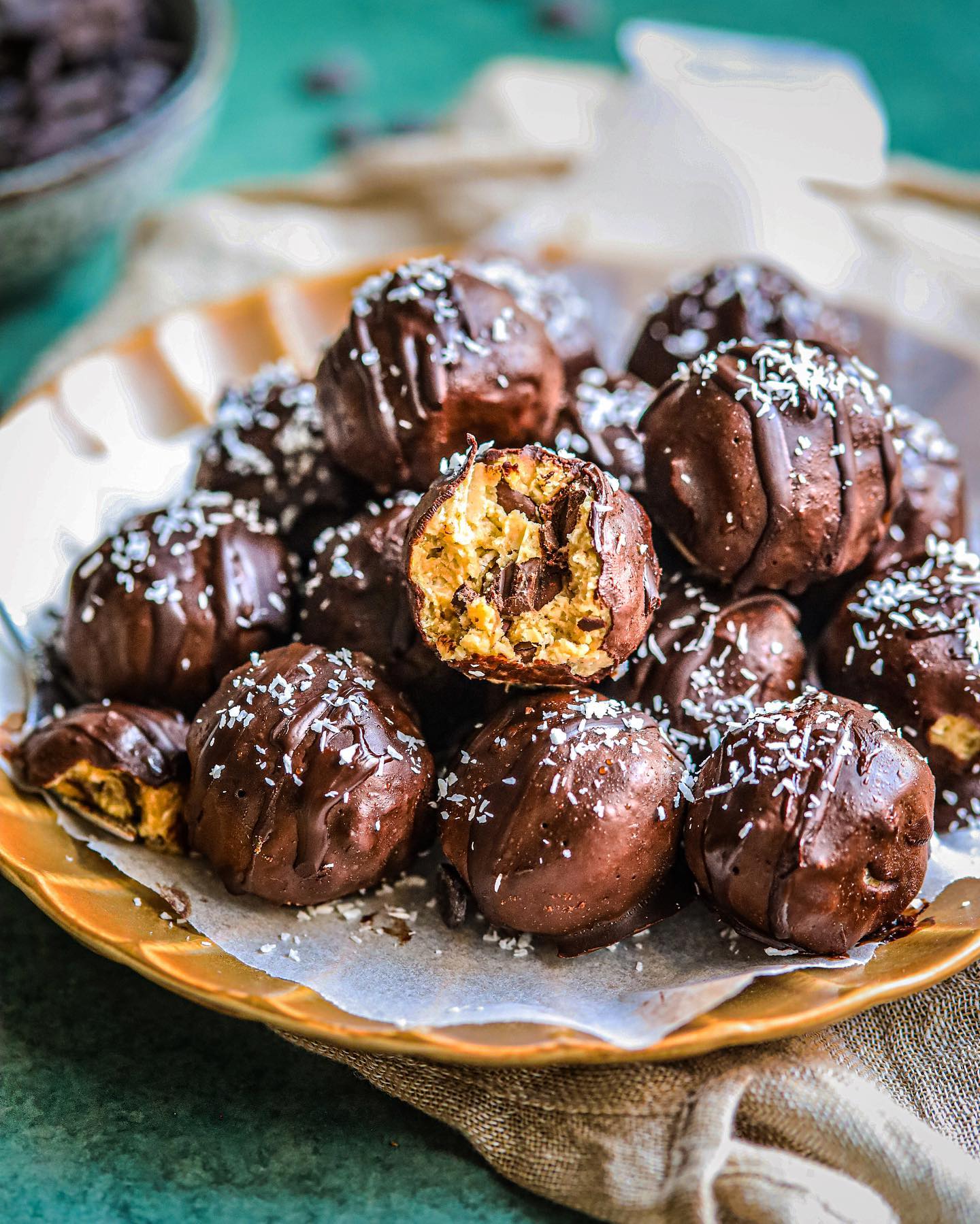 Vegan Cookie Dough Truffles