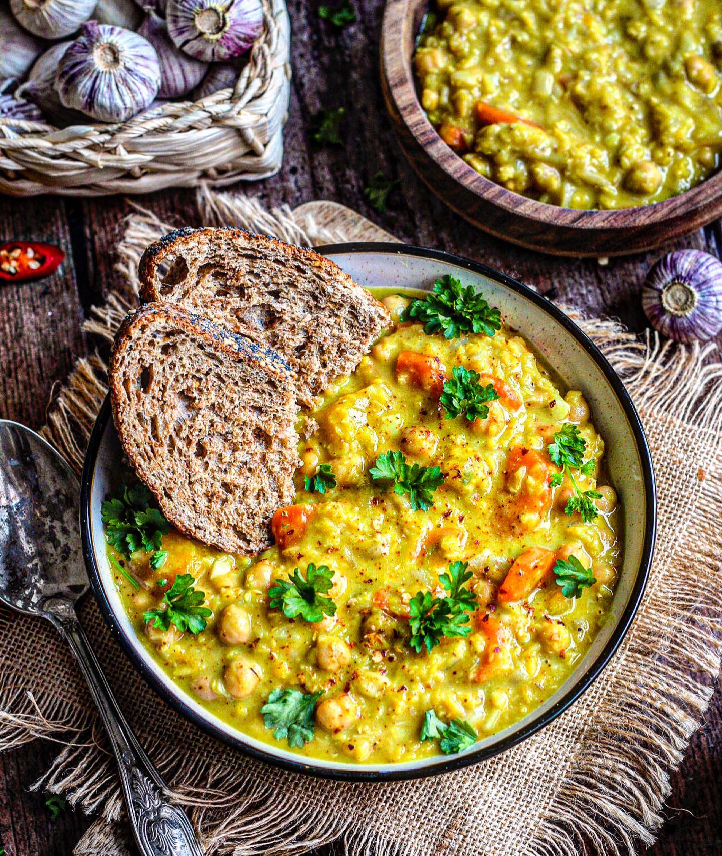 Mango Ginger Chickpea Curry