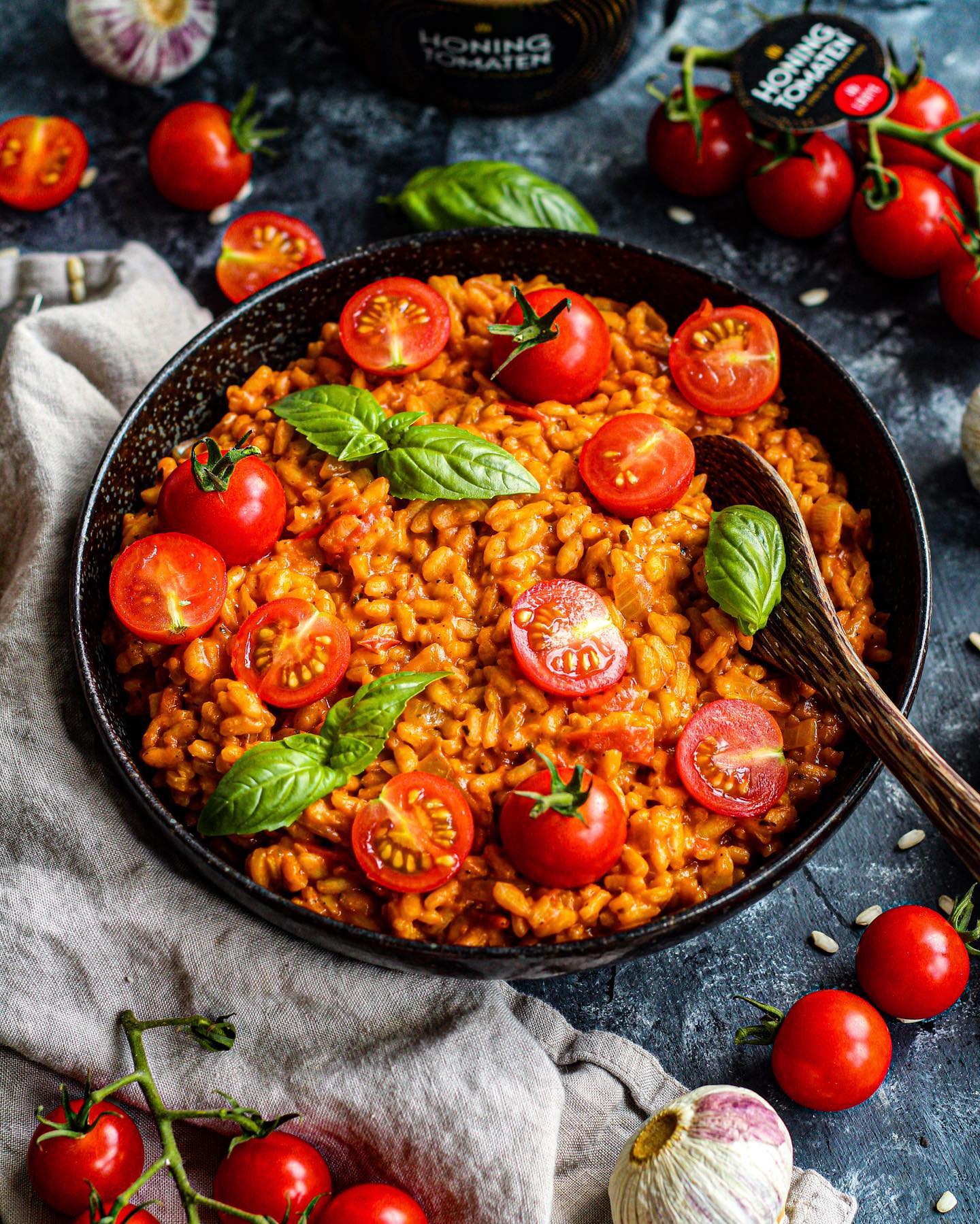 Easy Vegan Creamy Tomato Risotto