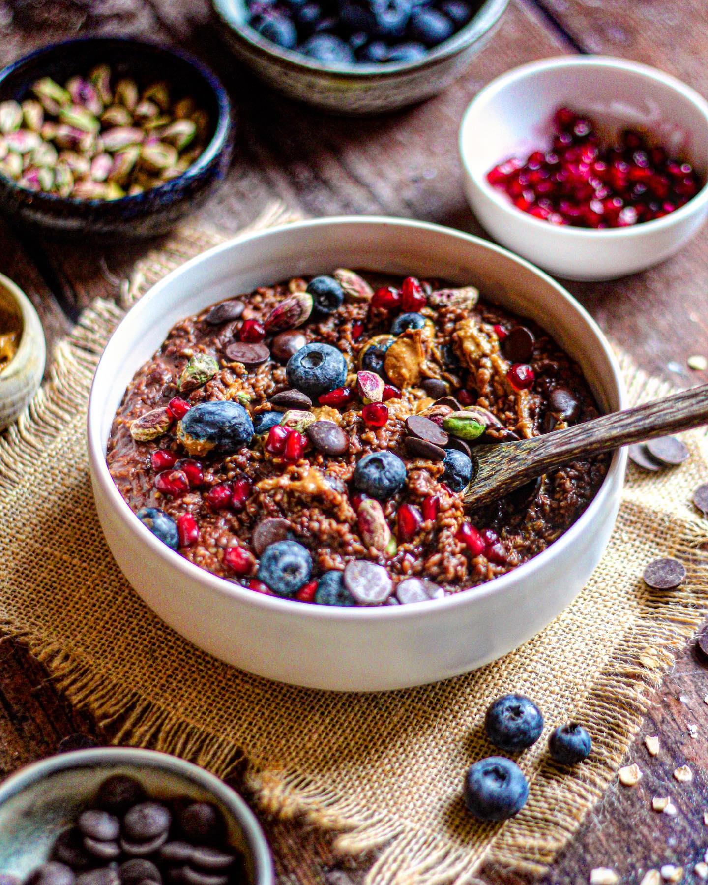 Easy Vegan Chocolate Oatmeal