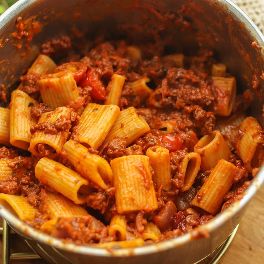 Fancy Pasta Bolognese with Wine and Vegetables