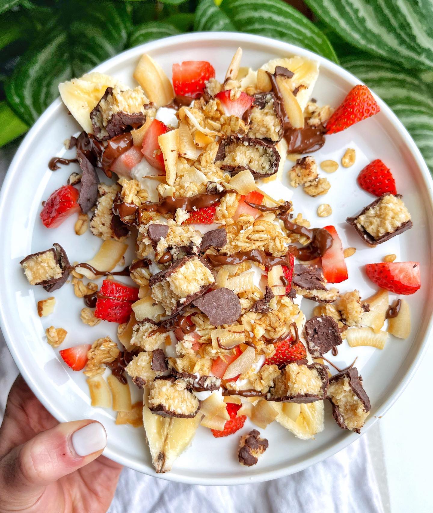 Breakfast Banana Split with Yogurt Toppings
