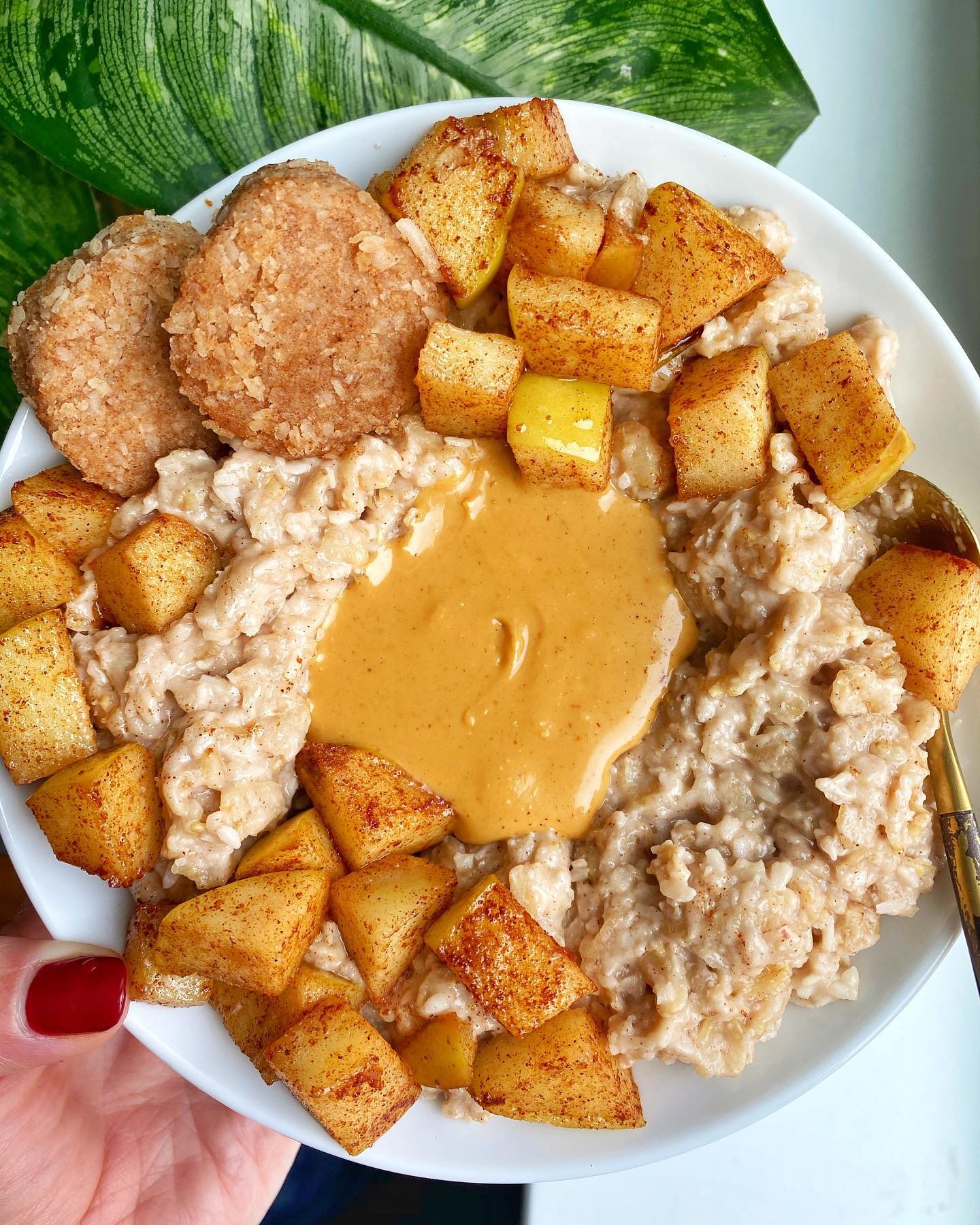 Pumpkin Spice Creamy Oatmeal Breakfast