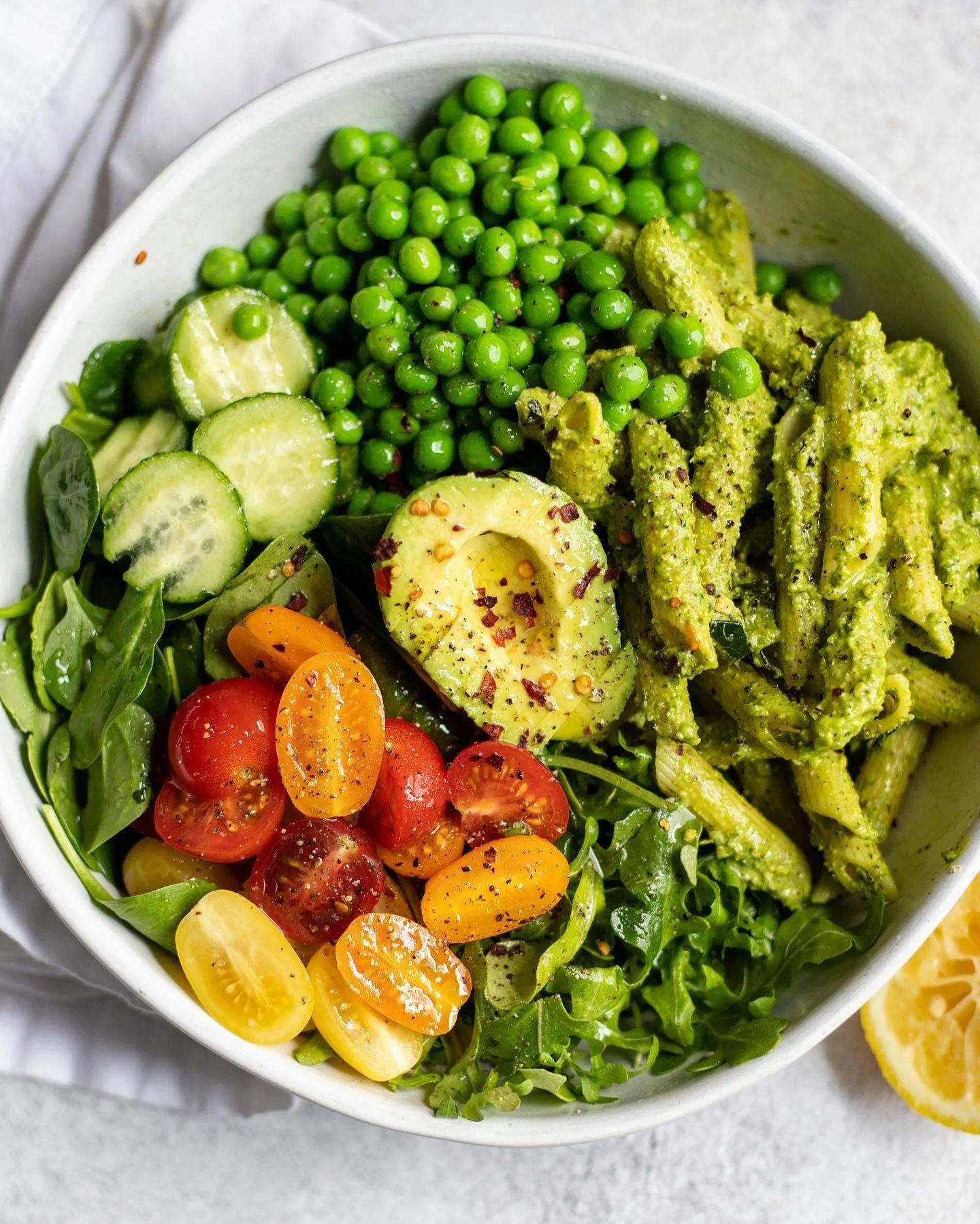 Easy Green Bowl with Arugula Pesto