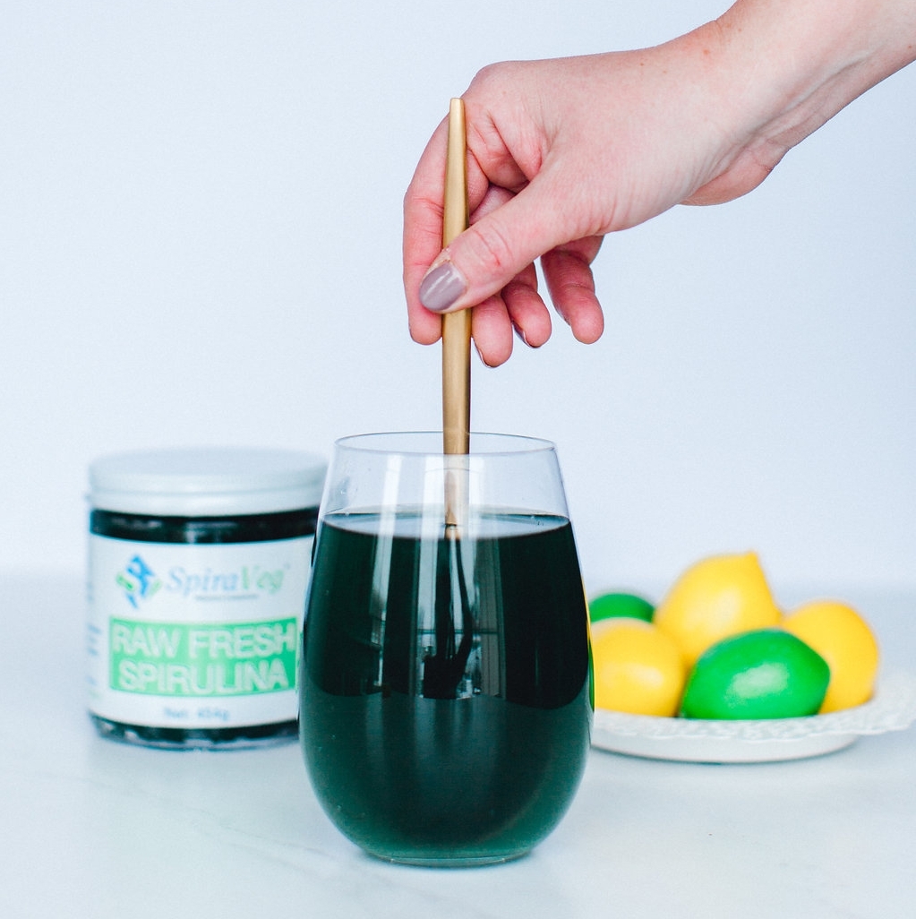 Simple Spirulina Energy Water Drink