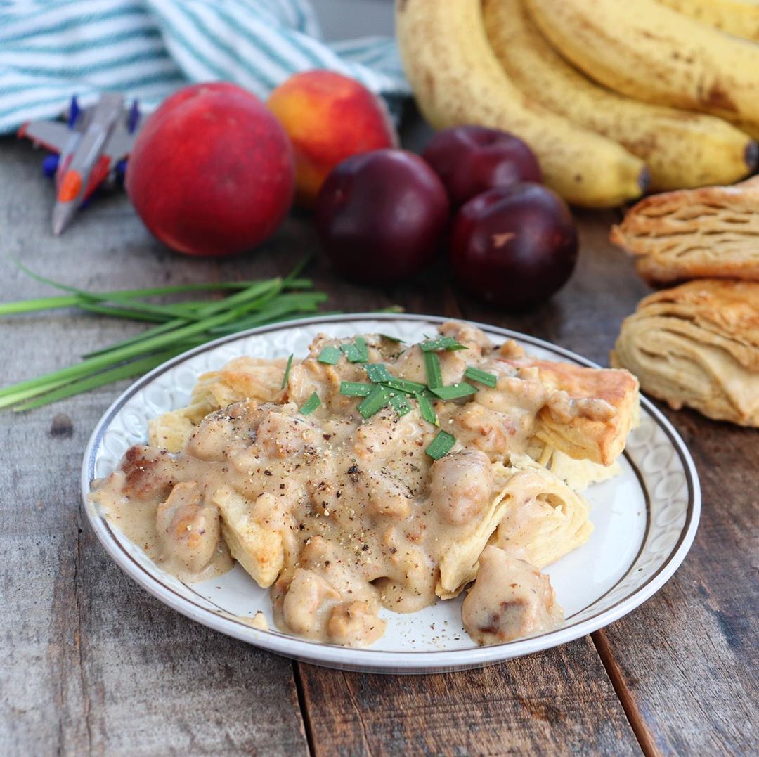 Seitan Sausage Crumbles with Gravy