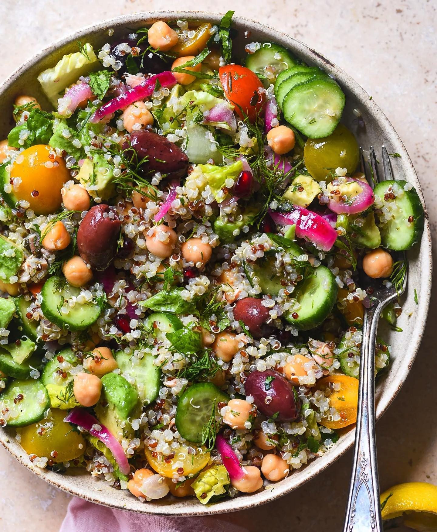 Mediterranean Quinoa Bowl with Veggies