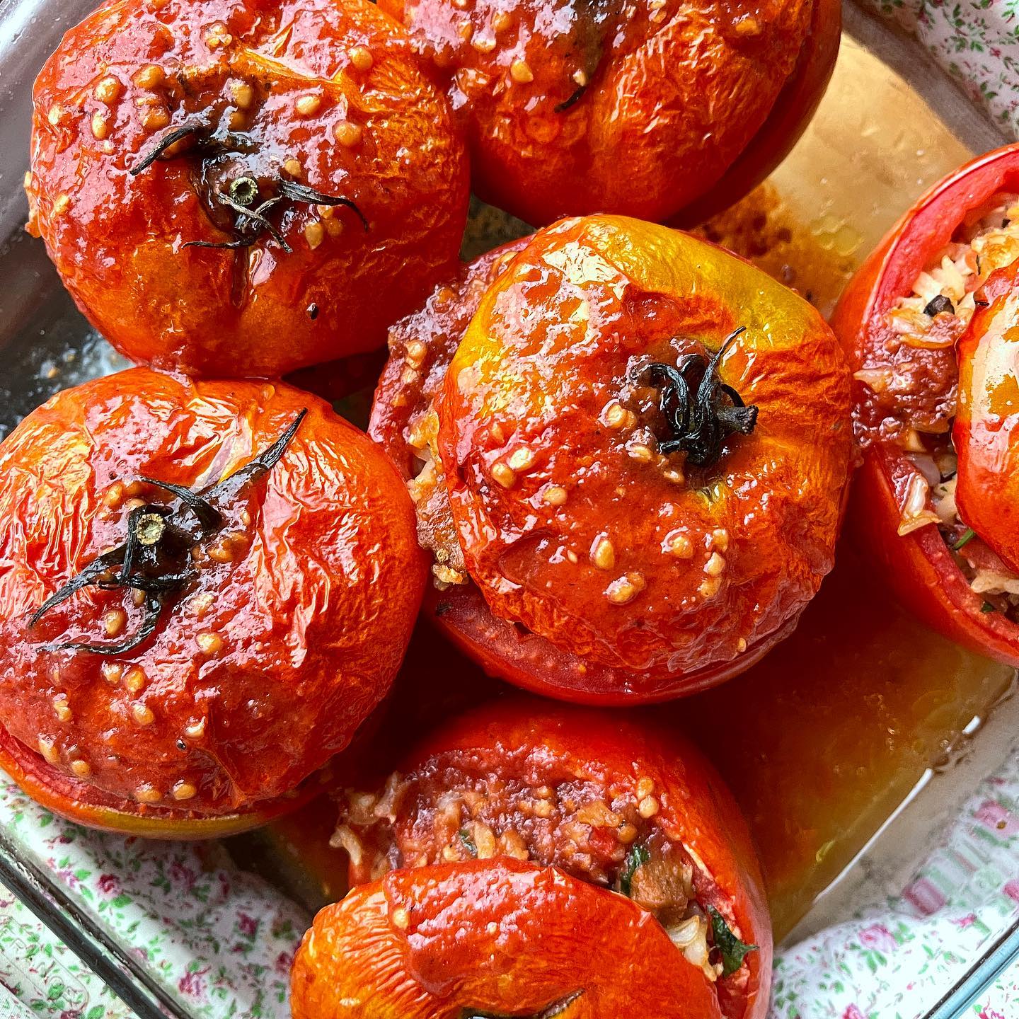 Stuffed Tomatoes with Vegan Sausage and Rice