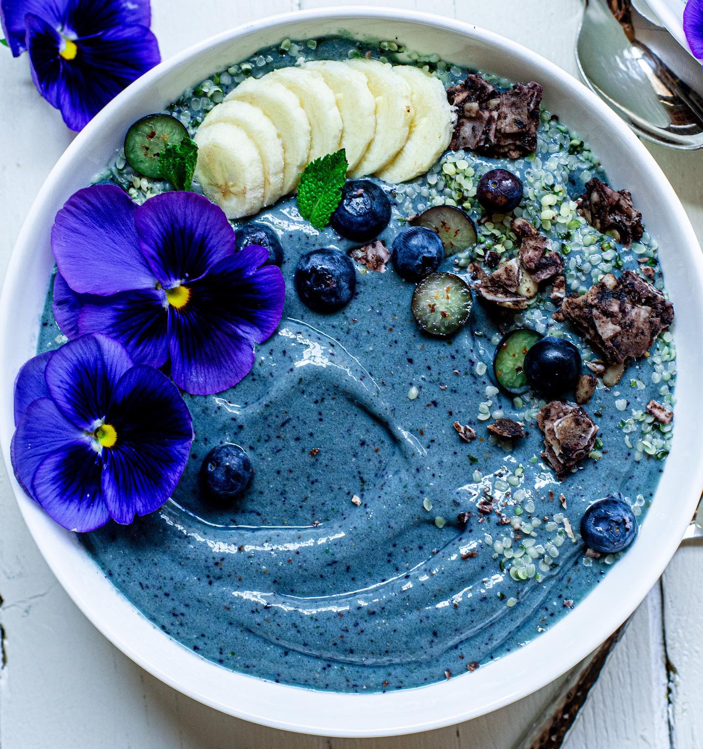 Blue Spirulina Blueberry Smoothie Bowl