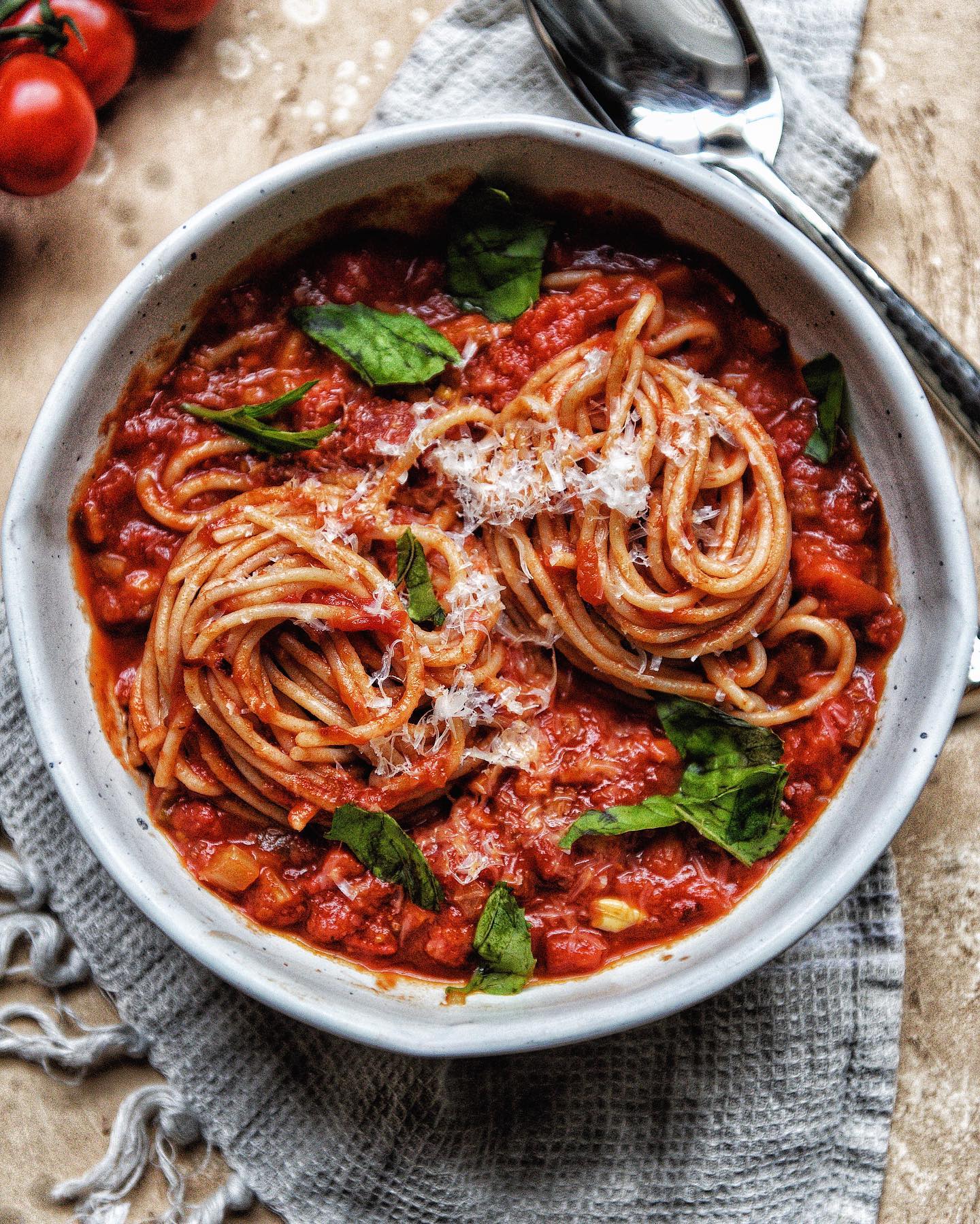 Spaghetti Arrabiata with Spicy Tomato Sauce