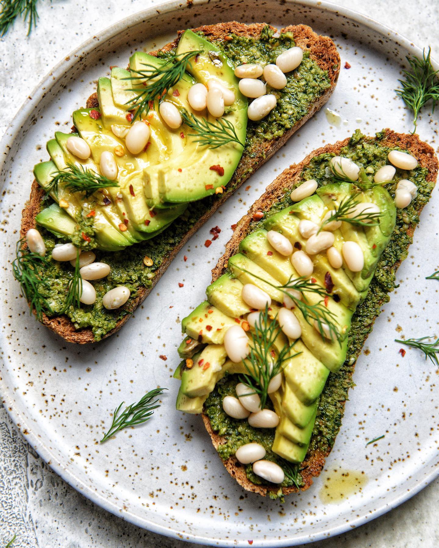 Toasted Sourdough with Dill Pesto and Avocado