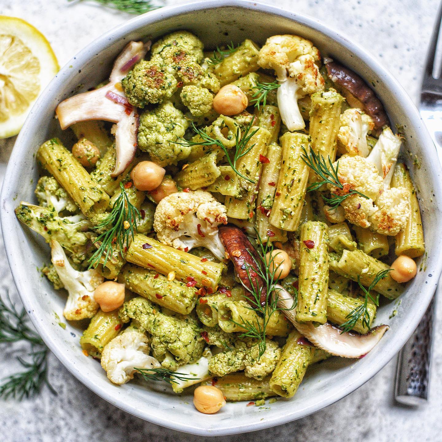 Dill Pesto with Spinach and Walnuts