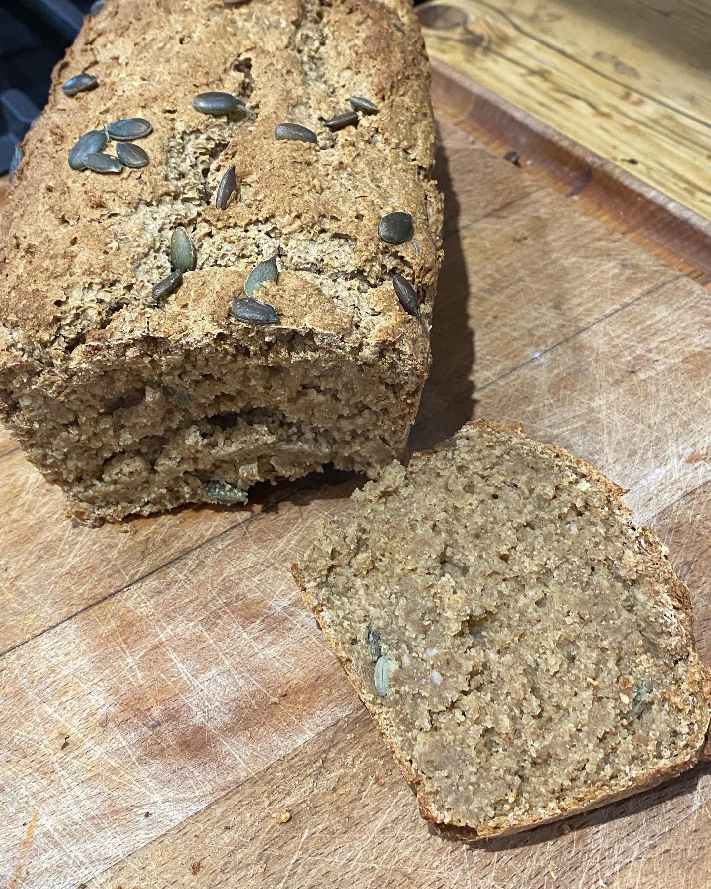 Simple Gluten-Free Bread with Oats and Seeds