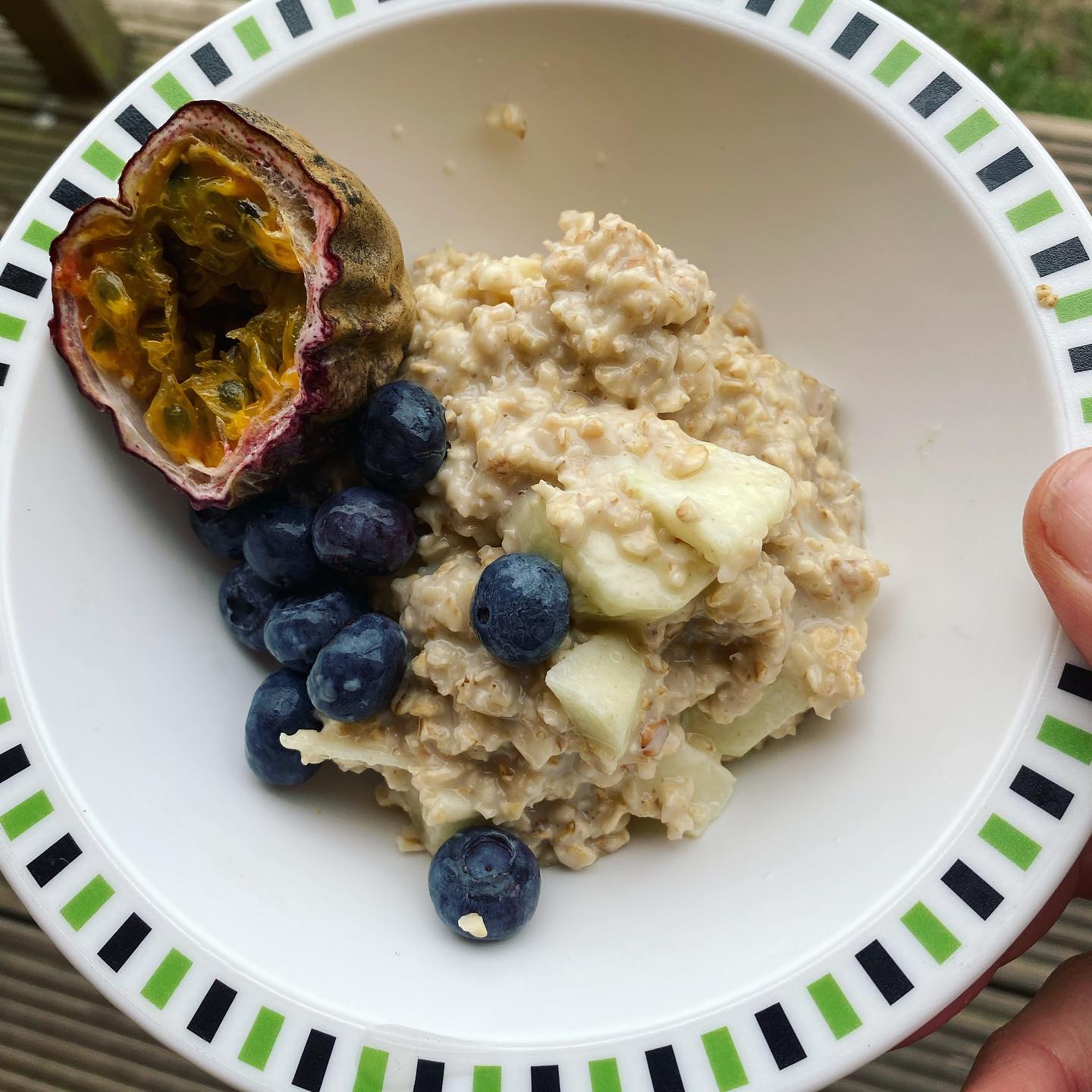 Customizable Porridge Bowl with Toppings