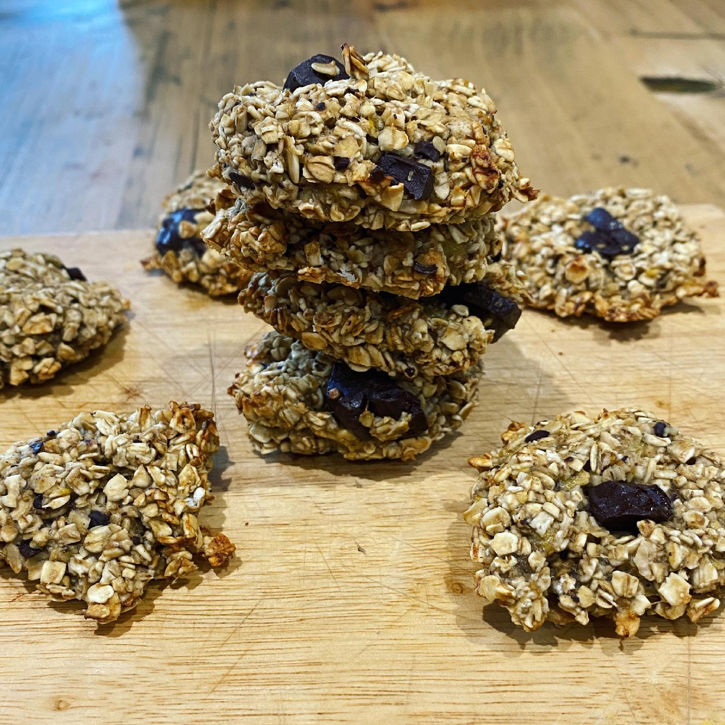 Easy Three-Ingredient Banana Oat Cookies