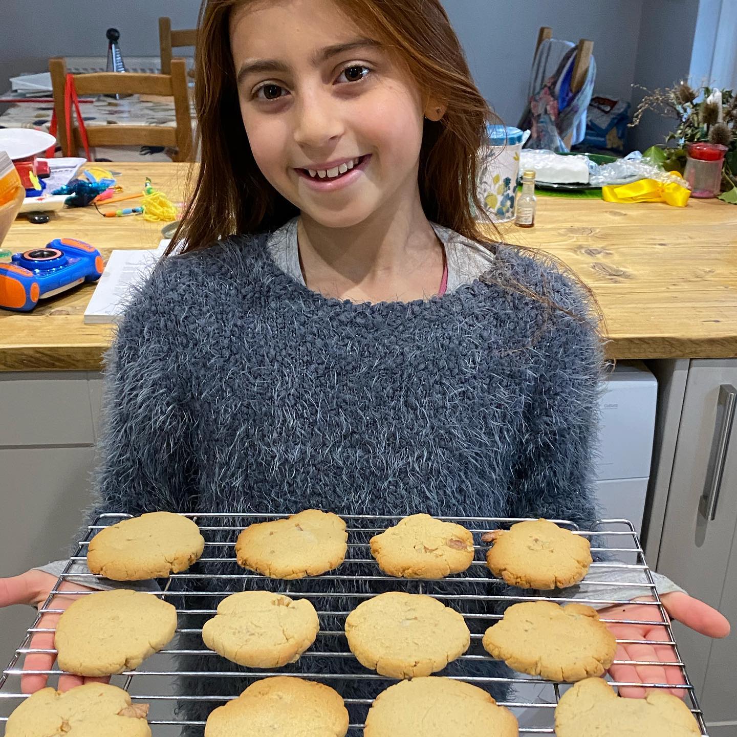 Easy Homemade Peanut Butter Cookies with Nuts