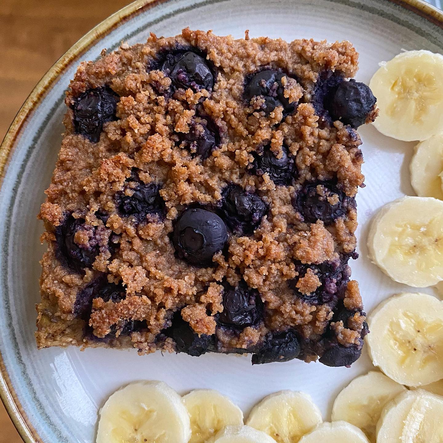 Banana Blueberry Oatmeal Bake with Streusel