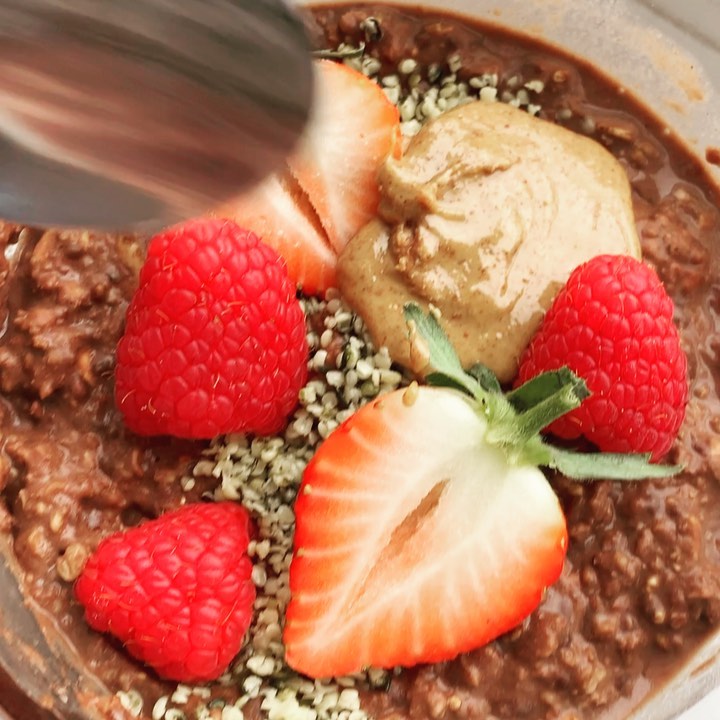 Chocolate Protein Oat Porridge