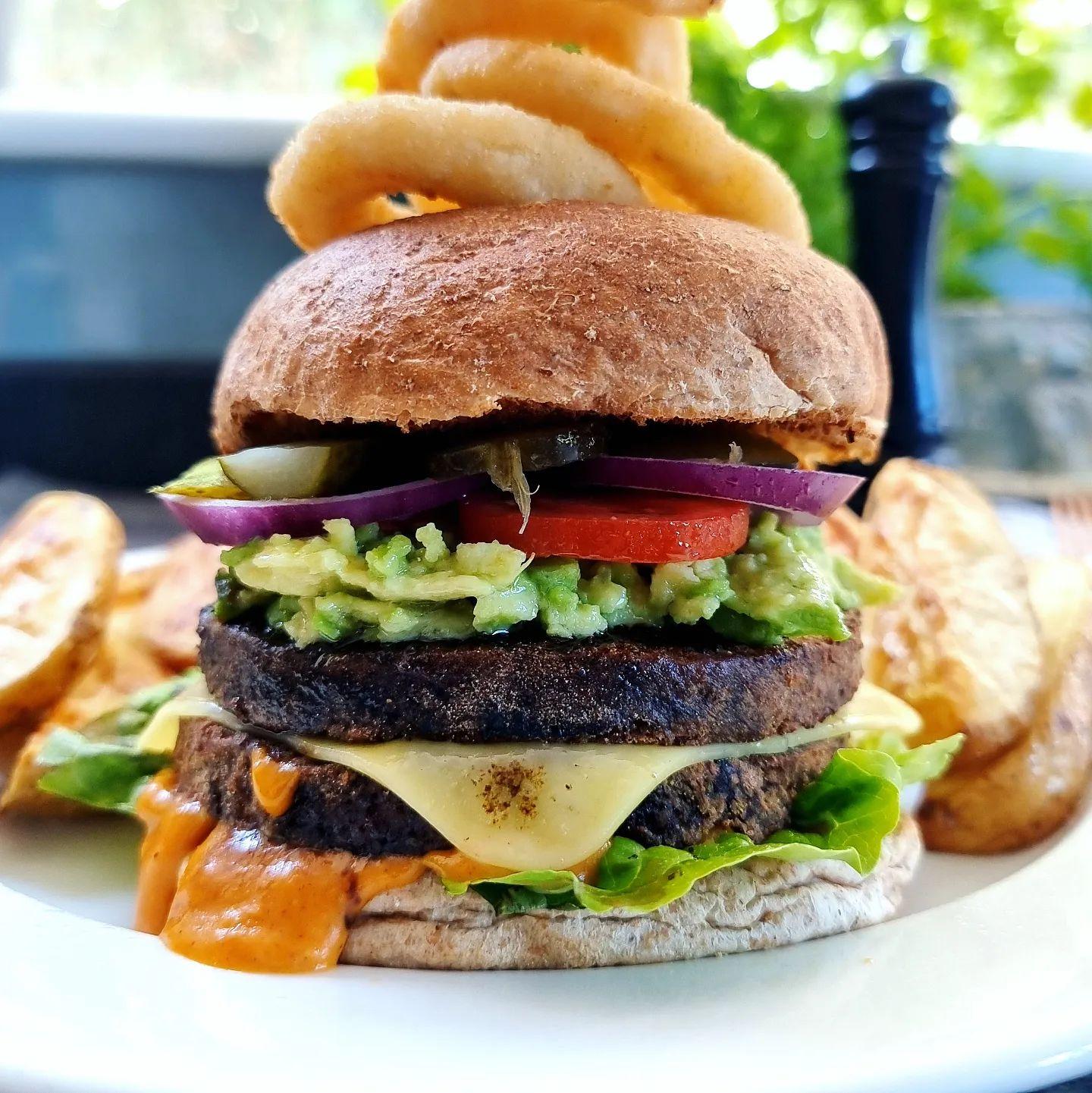 Vegan Double Cheese Burger with Wedges